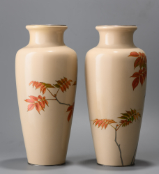 Парные вазы с изображением ласточек на ветвях нандина