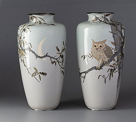 Парные вазы с изображением совы