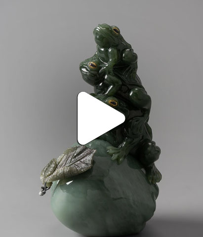 Видео Скульптура «Лягушки»