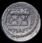 Денарий. Марк Плеторий Цестиан. Рим республика