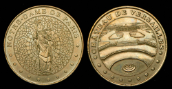 Набор из 2 жетонов "Собор Парижской Богоматери" и "Дворец Версаль" (Франция)