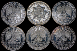 Набор из 8 медалей "Вооружение Германии" (Германия)