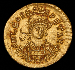 Солид. Лев I. Византия