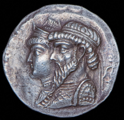 Тетрадрахма. Камнаскир III и Анзаза. Элам