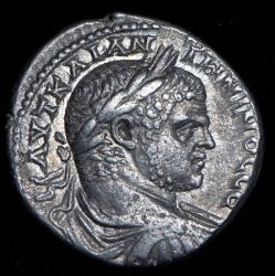 Тетрадрахма. Каракалла. Рим империя