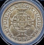 5 патак 1952 (Португальский Макао) (в слабе)