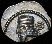 Драхма. Вологез I. Парфия