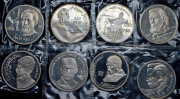 Набор из 19 памятных монет