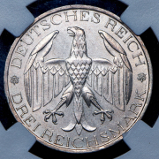 3 марки 1929 "Объединение Вальдека и Пруссии" (Германия) (в слабе)