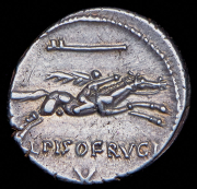 Денарий. Консул Луций Кальпурний Пизон Фруги. Рим республика