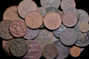 Набор из 28 медных монет