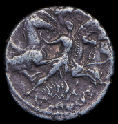 Денарий. Легат Плавтий Планкус. Рим республика