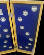 Комплект из 37 медалей и 6 плакет "Архитектурное наследие России  Москва" (в п/у)