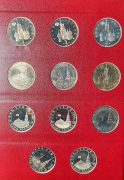 Альбом 36 юбилейных и памятных монет России 1992-1995