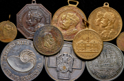 Набор из 22 памятных жетонов и медалей 1865-1987 (страны мира)