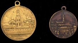 Набор из 2-х жетонов: "1000-летие Георг. монастыря в Крыму", "500-летие конч. Сергия Радонежского"