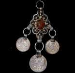 Украшение с монетами