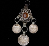 Украшение с монетами
