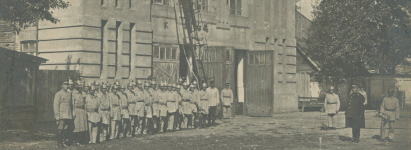 Фотография "Построение служащих пожарной части г. Симбирск"