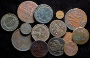 Набор из 42-х медных монет